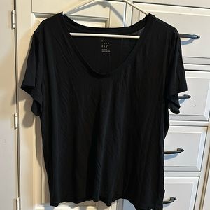 Black Tee